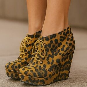 072 Bella Marie | NWOT Black Brown Leopard Print Shoes - Bold & Elegant (Size 6)